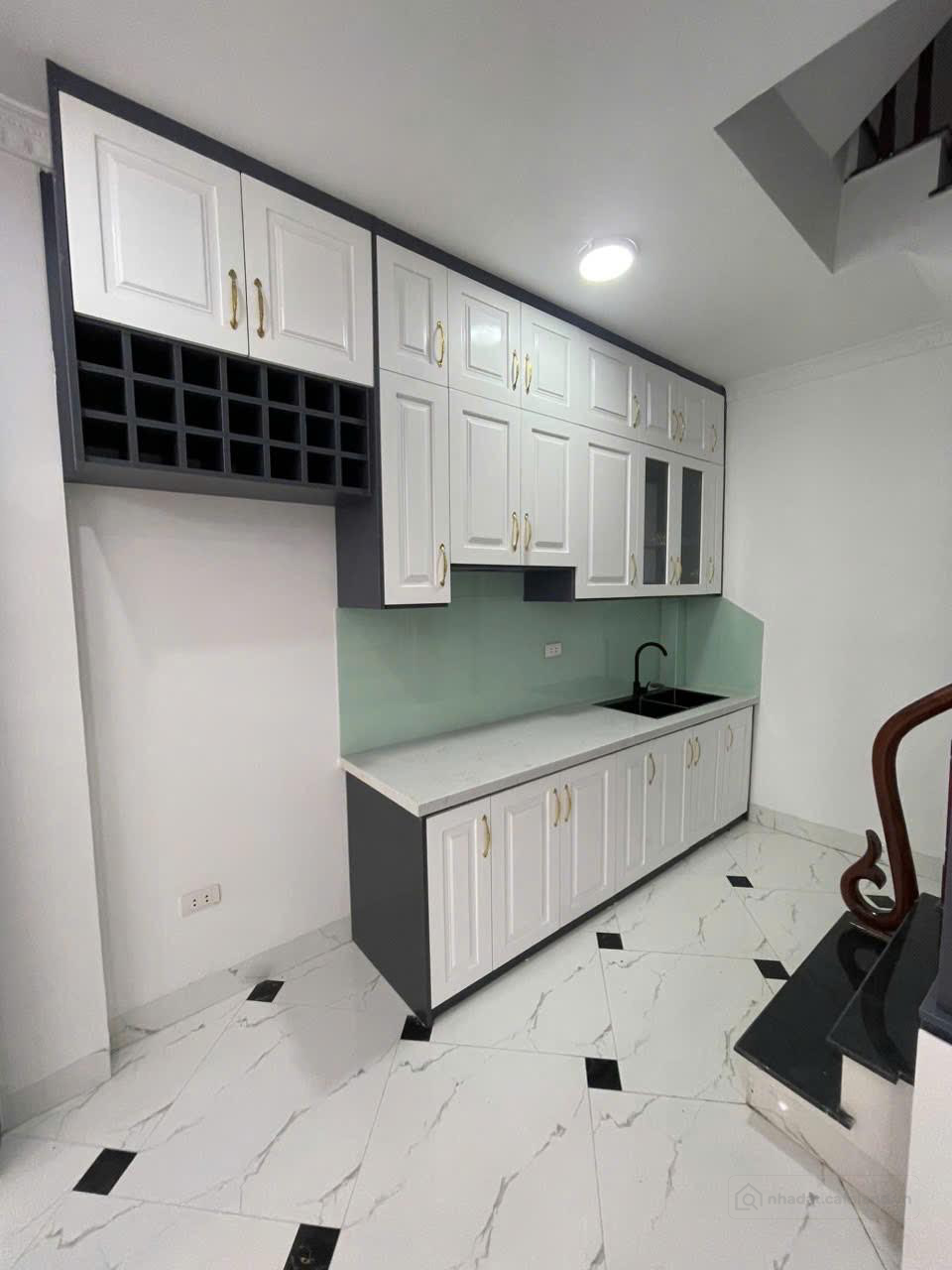 Siêu phẩm 5 tầng xây mới nhỉnh 6 tỷ ngõ phố thanh trì ngọc hồi