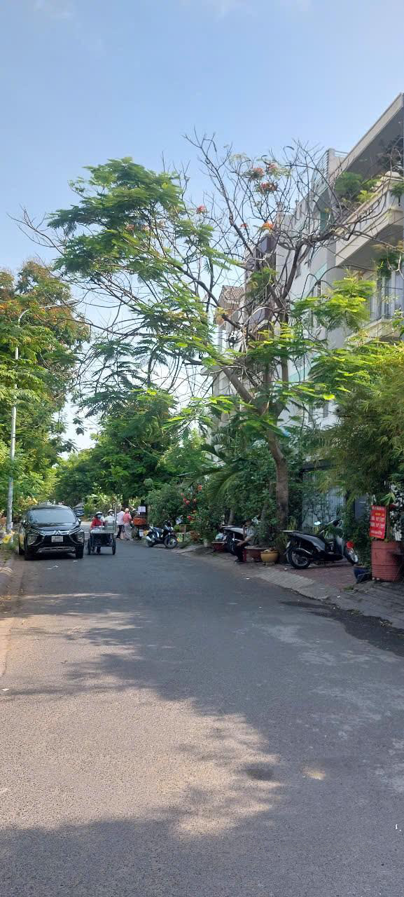 Nhà bán đường số 1 KDC Nam Long - Trần Trọng Cung, Q.7(5×22m) 5 lầu, giá 19 tỷ T