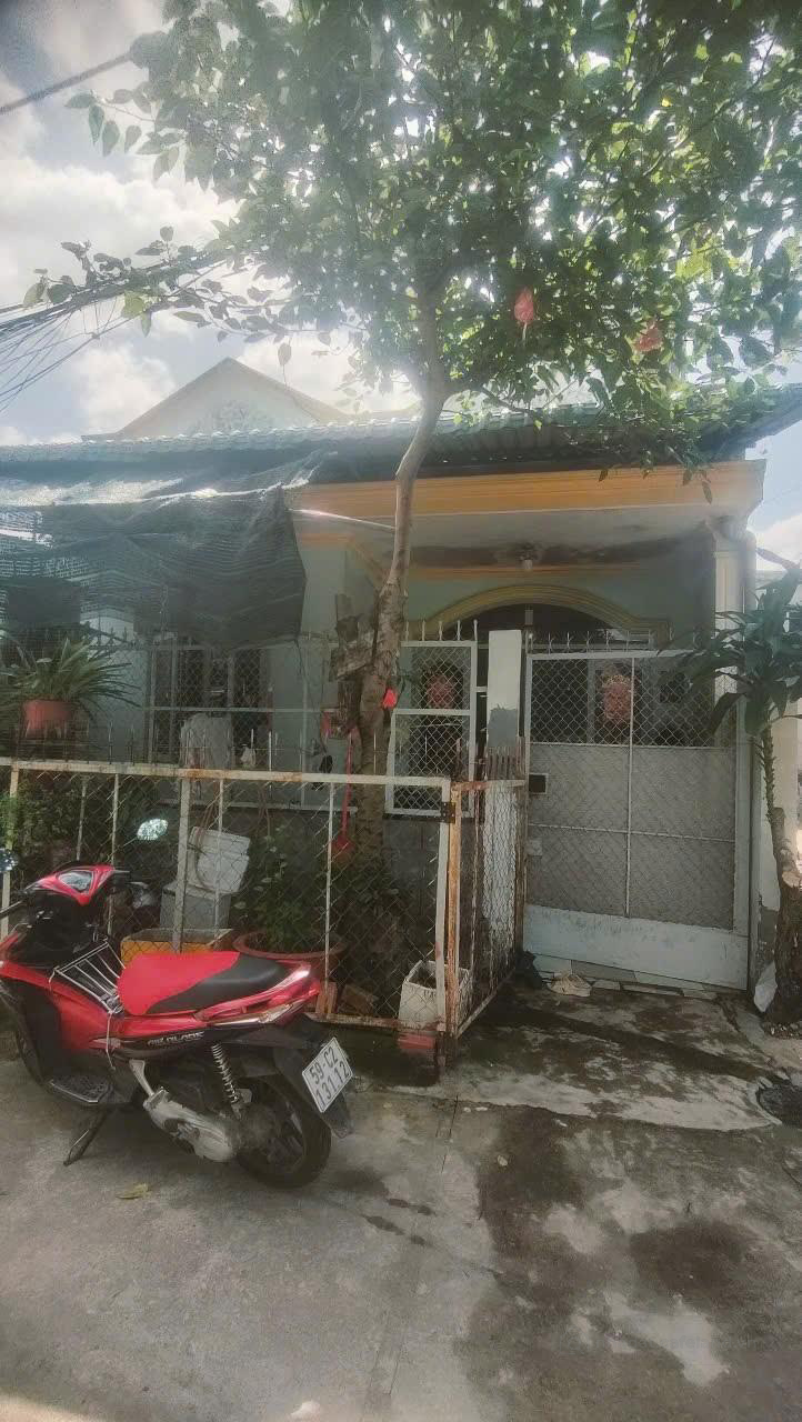 nhà sổ hồng riêng phường Đông Hòa Tp Dĩ an Bình dương 2 tỷ 850 triệu
