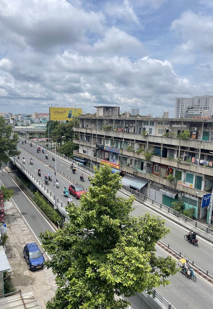 Chỉ 15,2 tỷ - nhà 6 tầng HC đủ - mặt tiền Nguyễn Tri Phương - dt 4,3 x 10,7