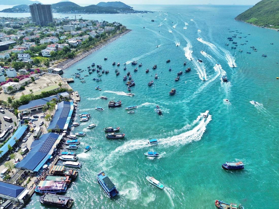 Cần Tiền Bán Nhanh Căn Góc Đối Diện Cảng Du Lịch Nha Trang