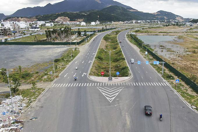 Đất cực hót tại đường huyết mạch vào Nha Trang