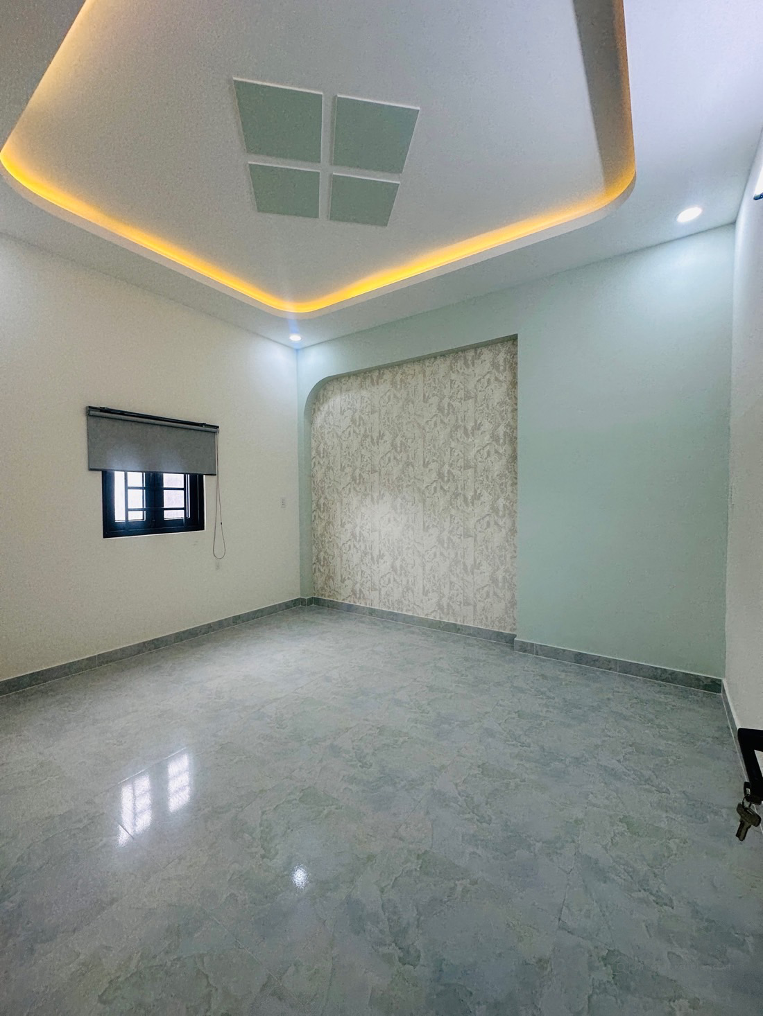 bán nhà trong KDC Mỹ Hạnh Hoàng Gia sát trường Cấp 1,2, 5x17, SHR nhà mới đẹp