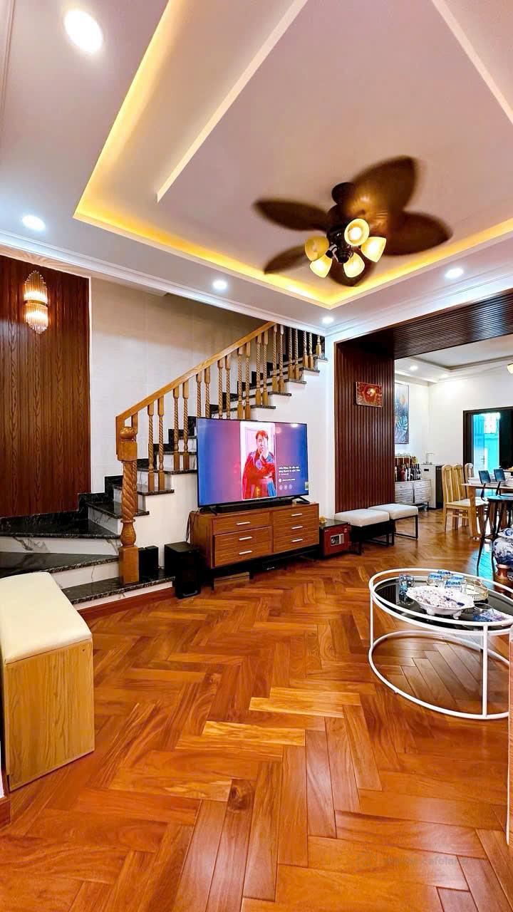 bán nhà hoà phú 2 mặt tiền 3 tầng full nội thất sang xịn gần TP mới bd