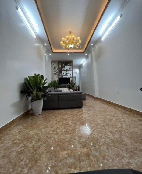 BÁN NHÀ HÀ TRÌ ĐẸP NHẤT KHU VỰC - 5 TẦNG ĐỦ NỘI THẤT - NGÕ THÔNG - OTO TRÁNH 30M