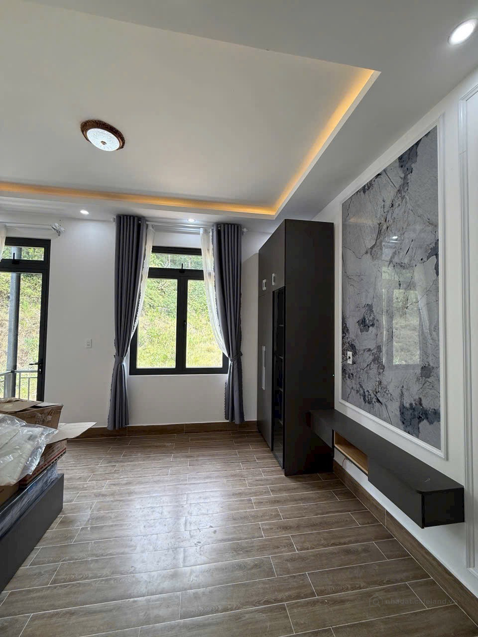 Bán căn nhà mới hoàn thiện ngay KQH An Sơn. DT 300m2 sàn. 9,2 tỷ. LH 0335247518