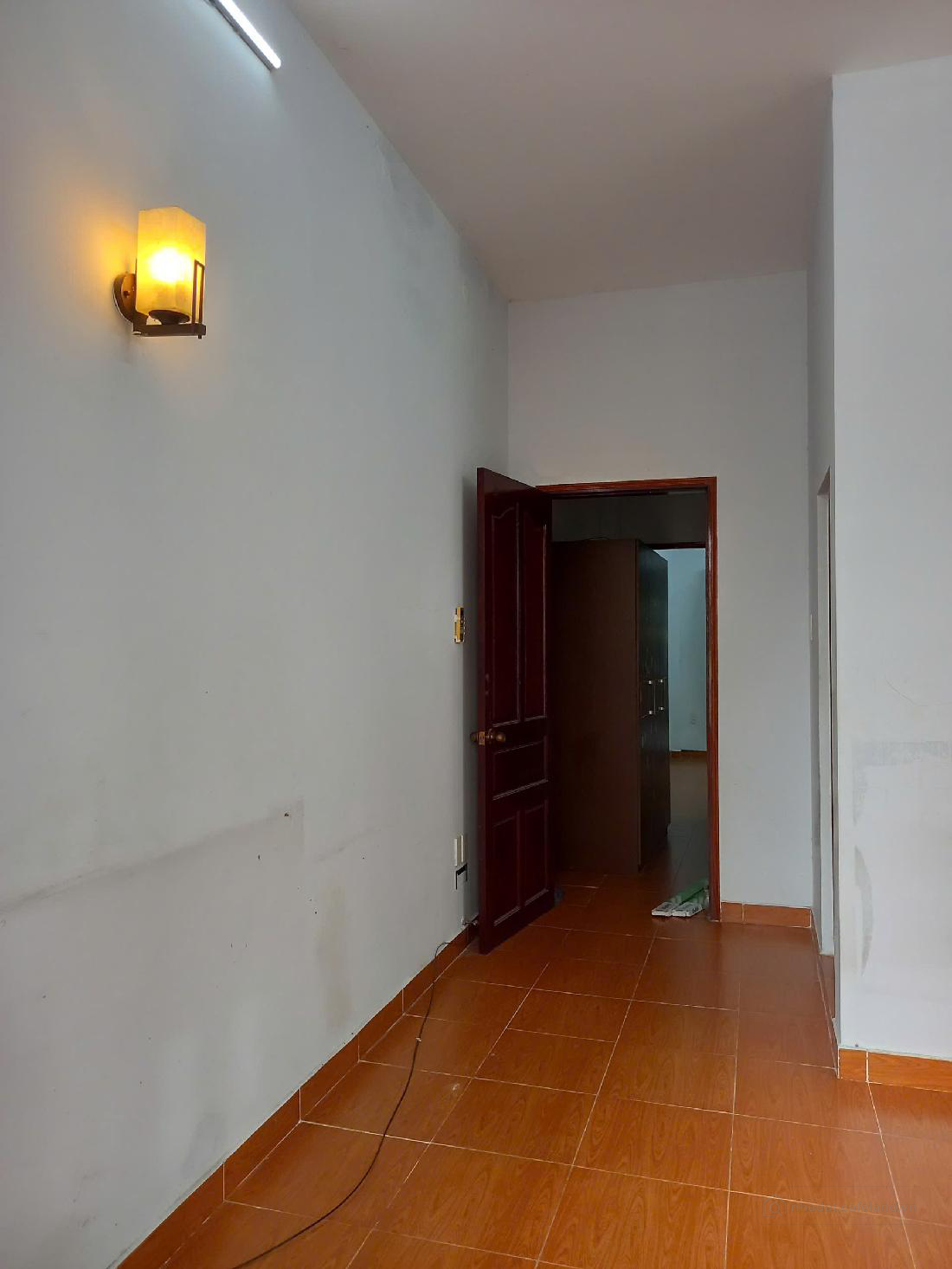 CHO THUÊ NHÀ NGUYÊN CĂN
Diện tích: 4.7 x 17m2 - 1 trệt 1 lầu (2 phòng ngủ)