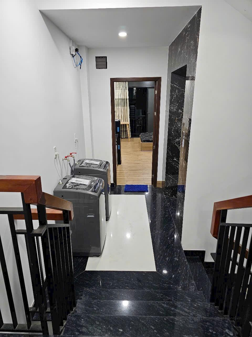 HXH Chdv cao cấp 6 tầng thang máy thu nhập 70tr/th nhà mới hoàn công khu dân trí
