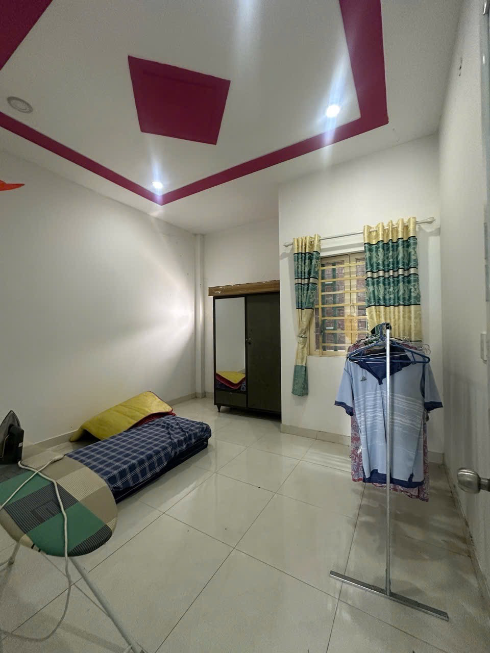 bán nhà 2PN, đường nhựa 10m, SHR, nhà ngộp mua nhanh mới kịp