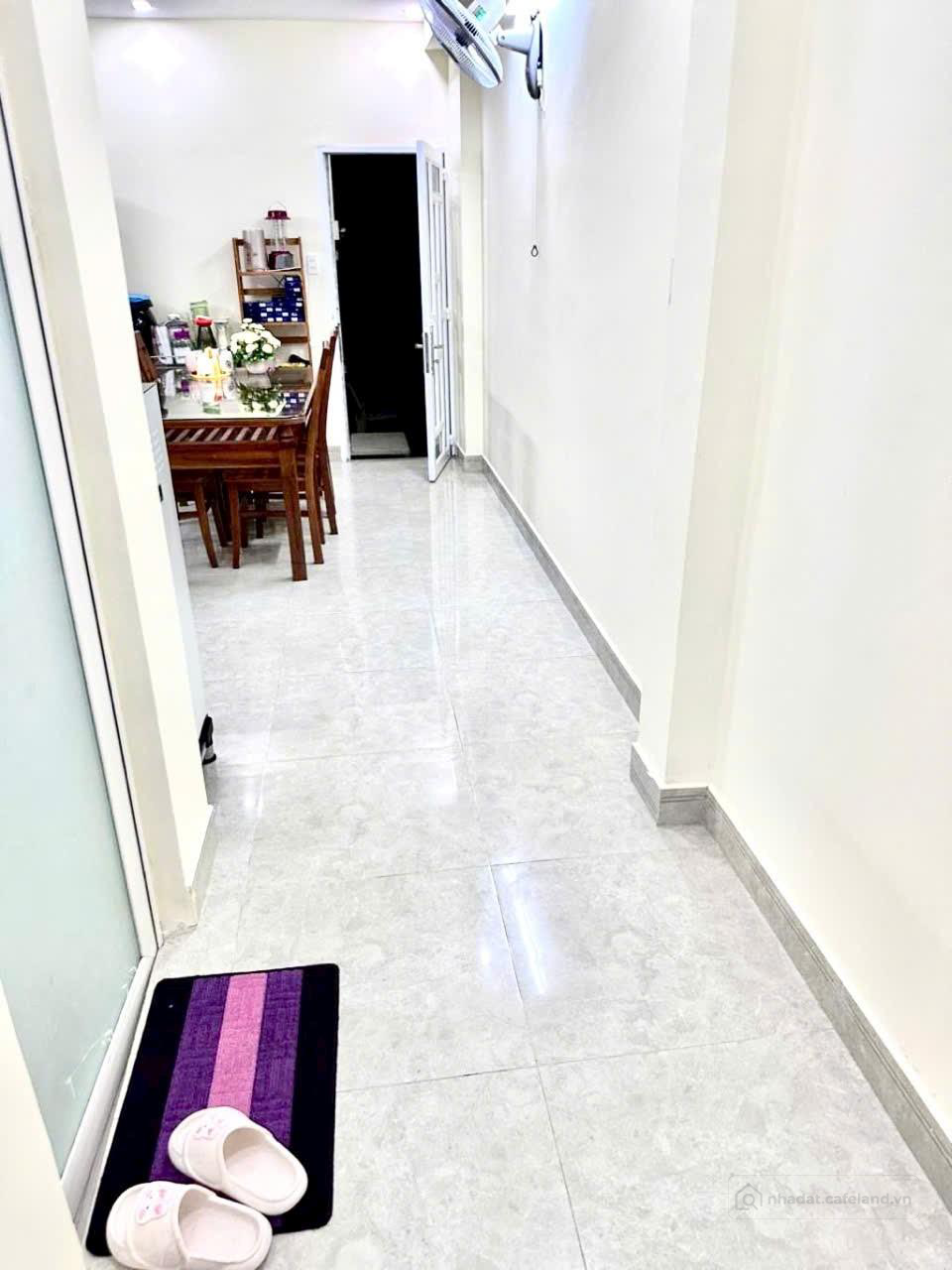 ( NHÀ BÈ) LÊ VĂN LƯƠNG - NHƠN ĐỨC
NHÀ 3 TẦNG 134m² (5×27) – HẺM XE HƠI TRÁNH