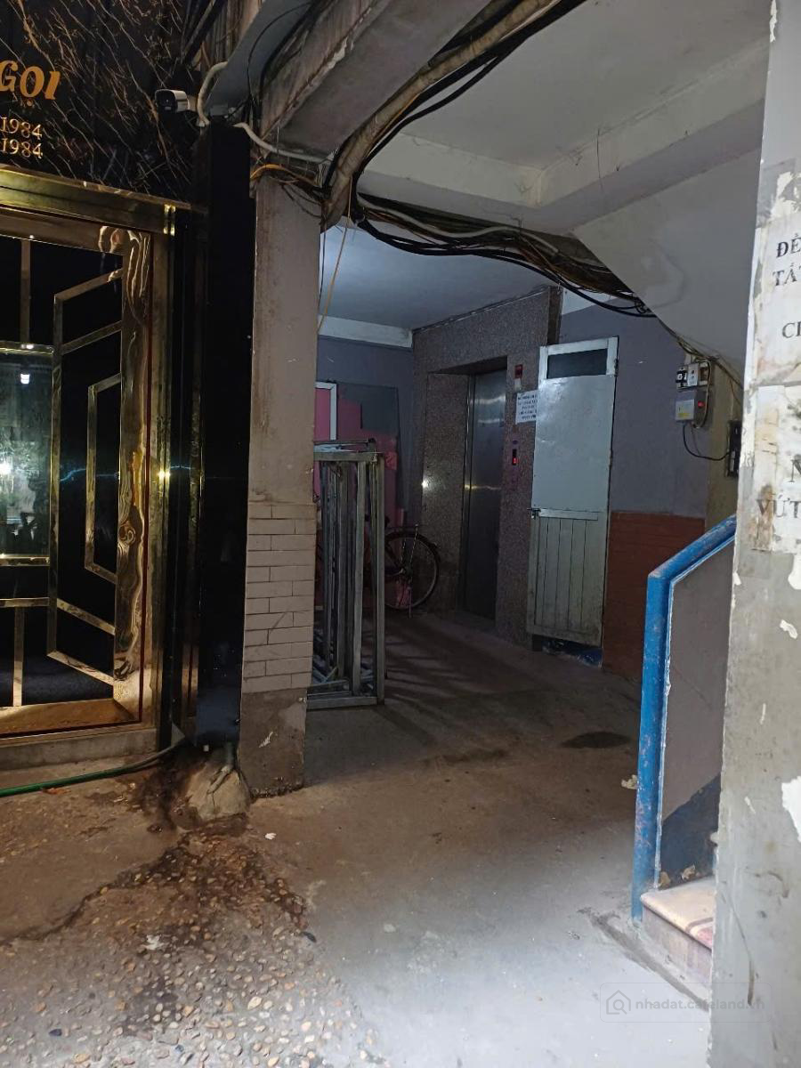 BÁN NHÀ MẶT PHỐ GIÁ MẶT NGÕ Q. HOÀN KIẾM 440M2.