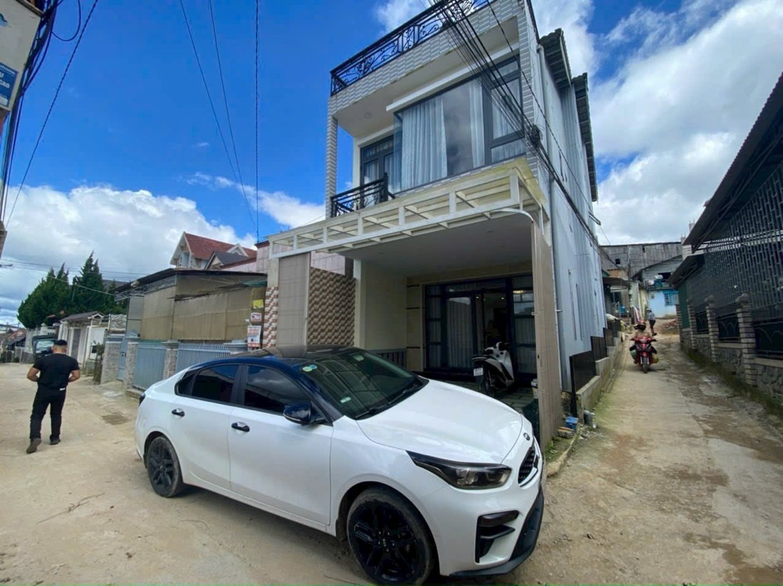 Kẹt tiền bán gấp căn nhà đẹp ngay Nguyễn Siêu, SRXD. LH 0769684223
