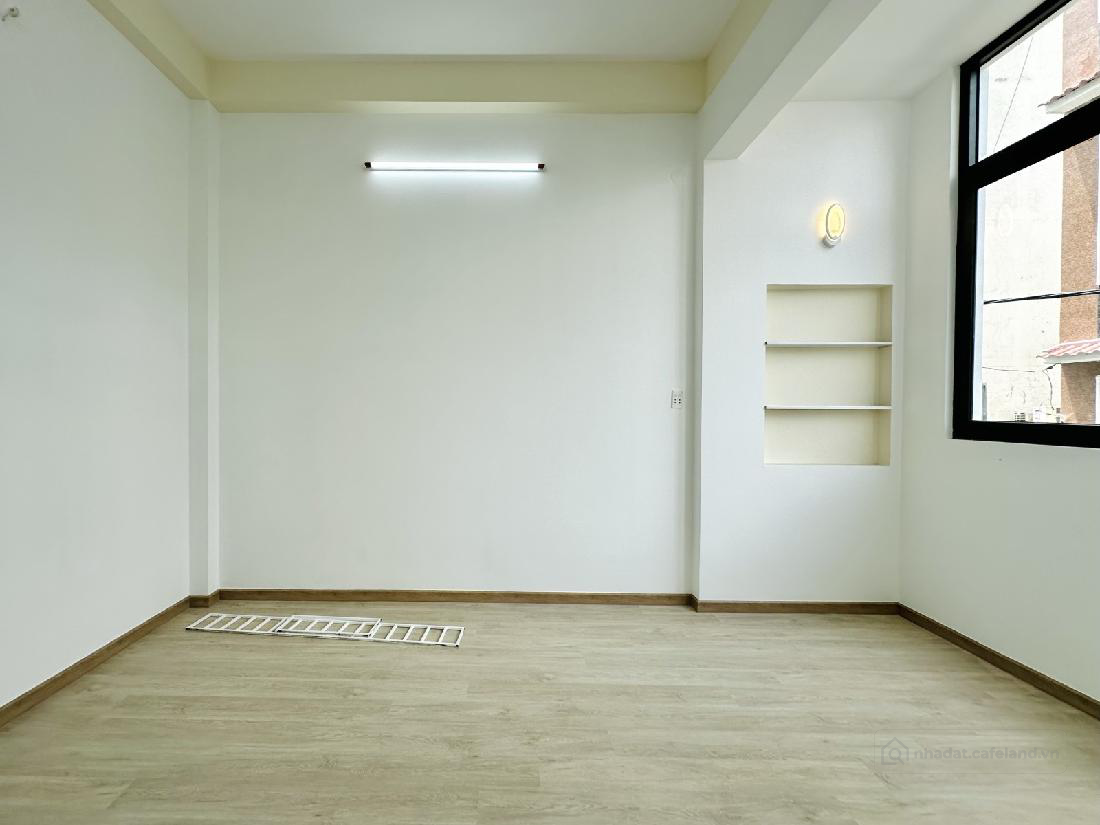HẺM Ô TÔ NGAY VINCOM NGUYỄN XÍ - 52M2 - MỚI ĐẸP 3 TẦNG, 4 PN - 8.99 TỶ (ra lộc )