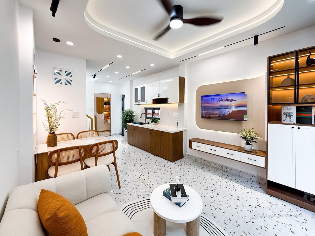 Bán nhanh căn nhà ngay đường Trung Lang, phường 12, Tân Bình - 45,6m2 giá 2ty780