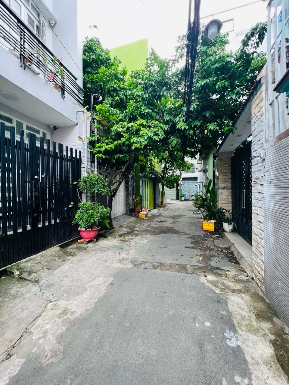 NHÀ Hẻm Xe Hơi THÔNG - 2 TẦNG  NGAY CV LÀNG HOA, P.9 GÒ VẤP  CHỈ 4.3 TỶ 