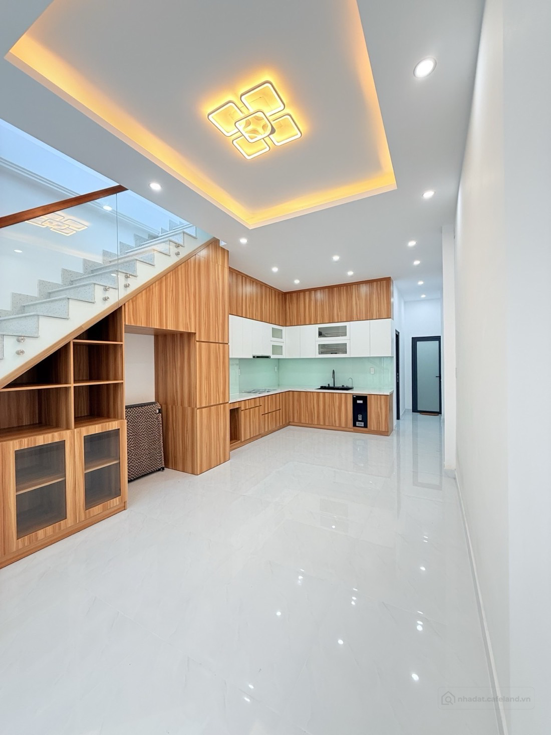 BÁN NHÀ MẶT TIỀN KINH DOANH ĐÔNG HƯNG THUẬN, 95m2 2 Tầng Mới Đẹp, Giáp TB, TP