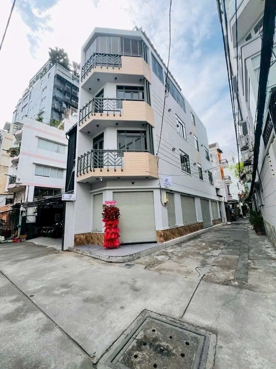 CHDV Tôn Thất Tùng, Quận 1
- Diện tích: 4x20,Giá 26 tỷ,LH0906979786

