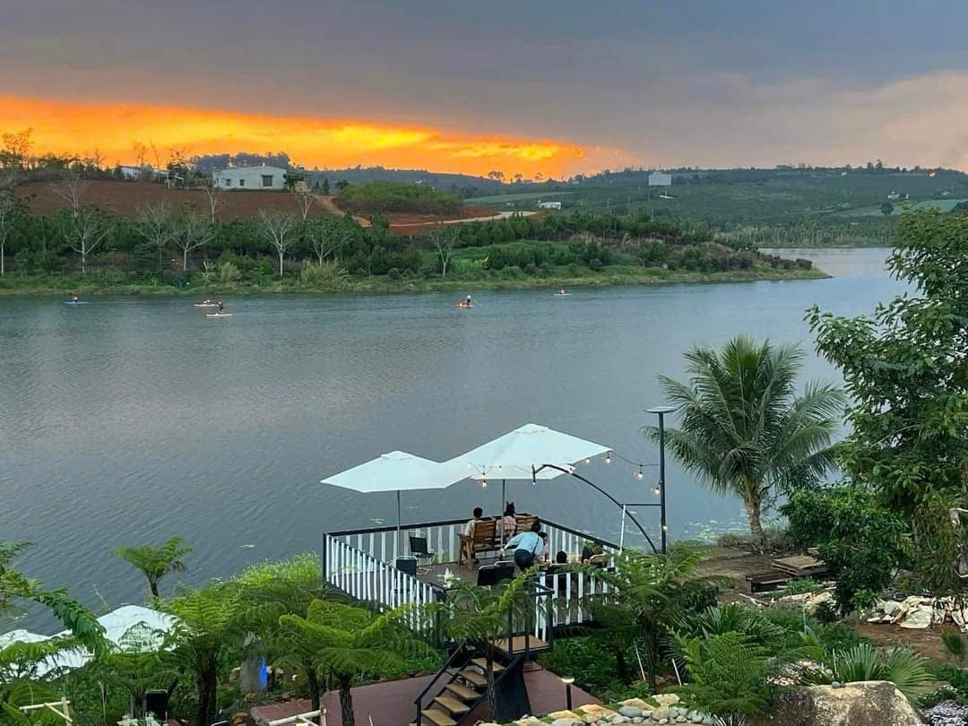 Bán Đất View Hồ Giá rẻ nhất Hồ Phúc Thọ - 45m tay chạm hồ - liền kề làng Lavela