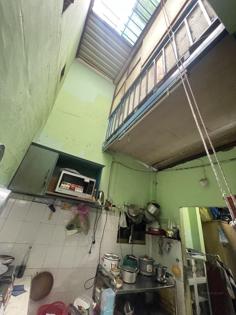 Nhà c4 77,9m2 (4 x 20), hẻm xe hơi 5m Bến Vân Đồn - đất dân cư hiện hữu. 10,7 tỷ