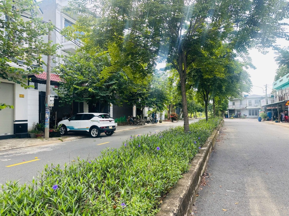 chính chủ cần bán lô đất đường số 6, kdc xuyên á