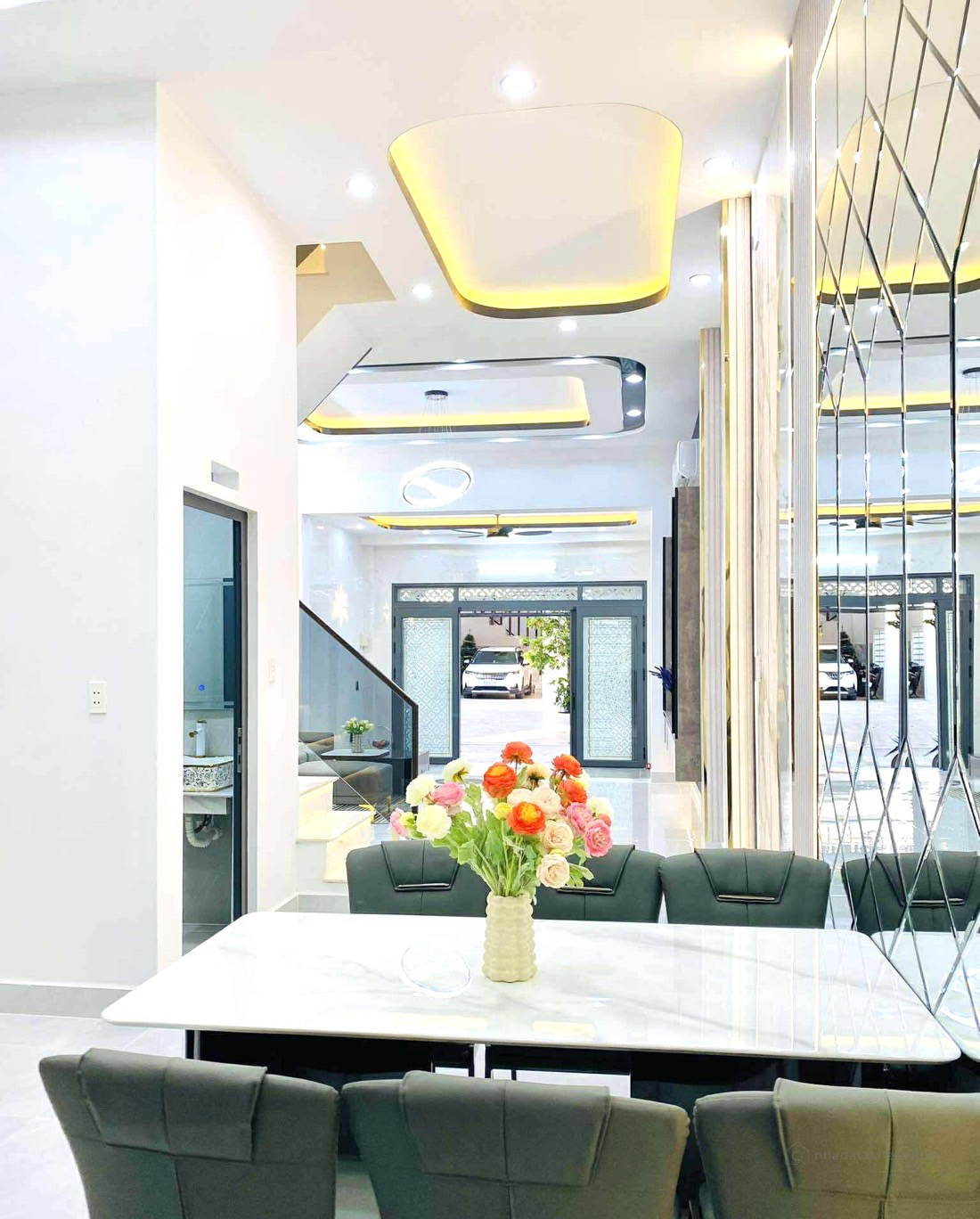 Bán Gấp Siêu Phẩm Nhà 4 Tầng, Ngay Chợ Phú Xuân, Nhà Mới Vào Ở Ngay, 90m2