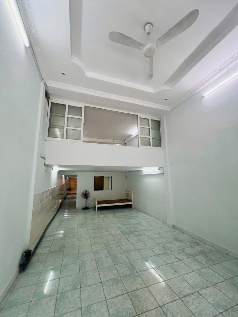 C.C mặt tiền Nguyễn Trãi - sổ 111,13m2 - 3pn 2WC. Chỉ 3,25 tỷ - 1 căn duy nhất