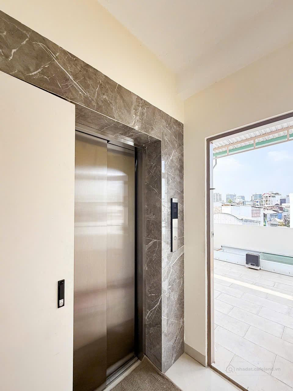 Nhà 2 mặt tiền trước sau Lý Thái Tổ (40m) - sổ 63,1/76,4m2 - 5 tầng có thang máy
