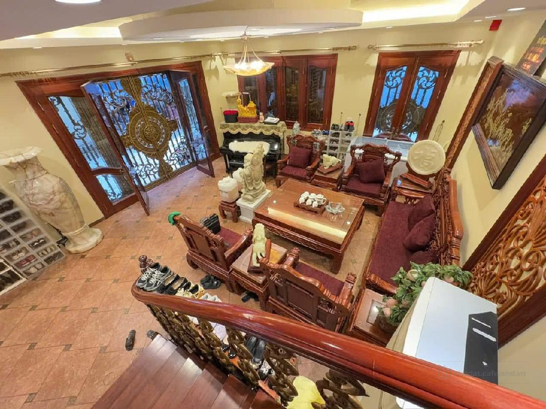CẦN TÌM CHỦ MỚI TÂM HUYẾT CHO CĂN NHÀ SIÊU ĐẸP PHỐ ĐỘI CẤN - MẶT TIỀN SIÊU RỘNG