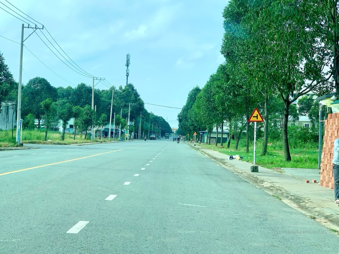 Hạ giá bán đất 150m2 ngay TTHc Bàu Bàng chỉ còn 1,2xx tỷ. Liên hệ - 0986000849