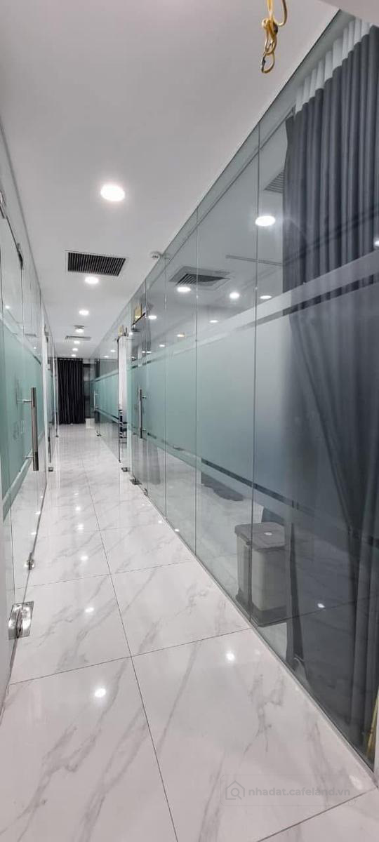 BÁN NHÀ MP NGUYỄN VĂN HUYÊN , TDTSD 1.400M2 - GIÁ THƯƠNG LƯỢNG