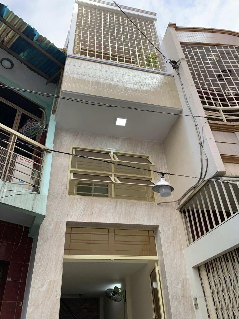 Chỉ 3,2 tỷ - nhà 3 tấm 21,7m2 - khu Cư Xá Đô Thành - trước nhà 3m