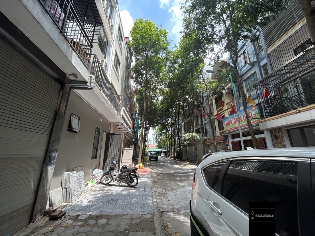 Cho thuê văn phòng, địa điểm :chưa đến 10tr cho 1 sàn 80m2, nhà 2 mặt tiền ngã 4