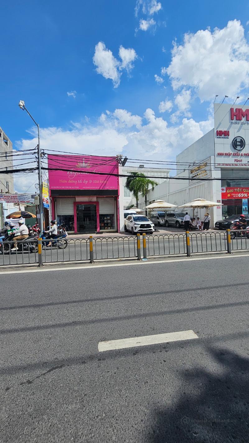 Bán nhà mặt tiền Nguyễn Thị Thập Q7 – ngang 6m, vị trí hiếm, kinh doanh sầm uất