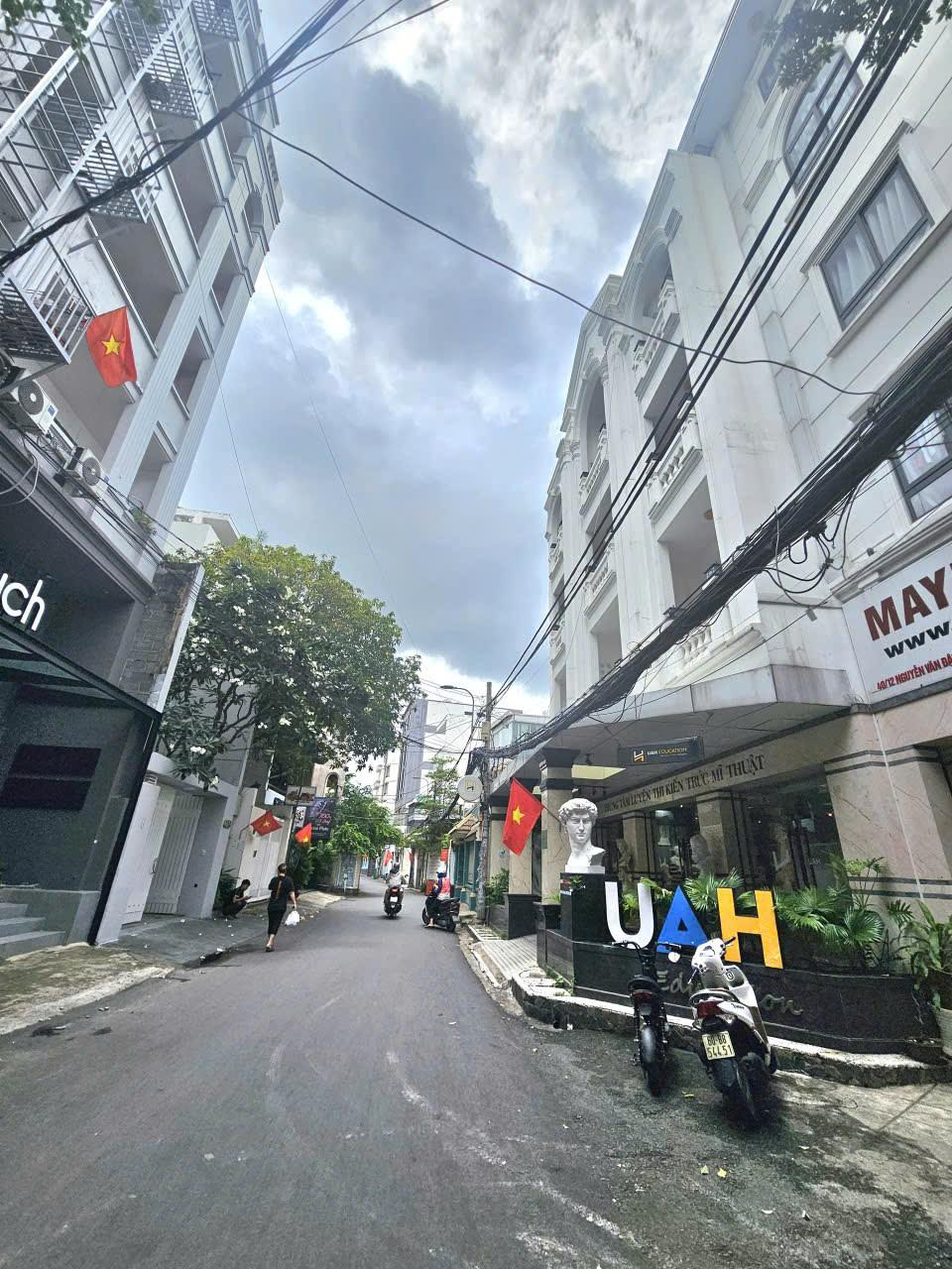 Phú Nhuận đường 8m - 4 tầng - 9 CHDV thu nhập 55tr/th - ngang 4.4*14