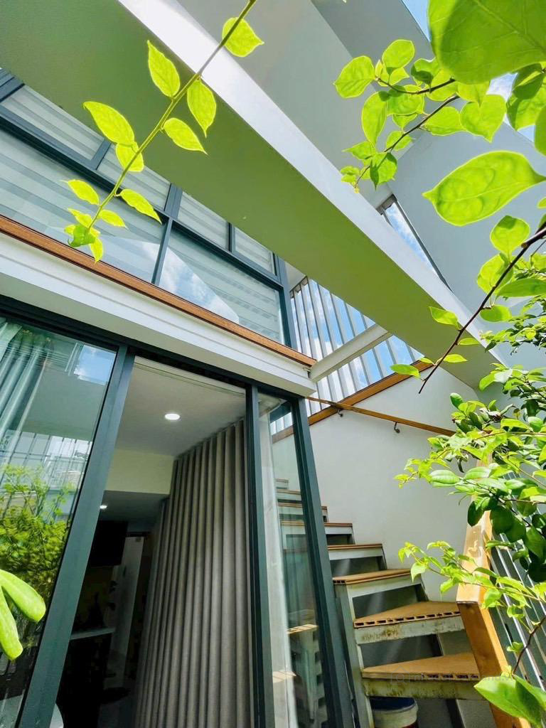 Chỉ 11,8 tỷ - hẻm xe tải Nguyễn Thiện Thuật - 5 tầng HC đủ - đất dân cư
