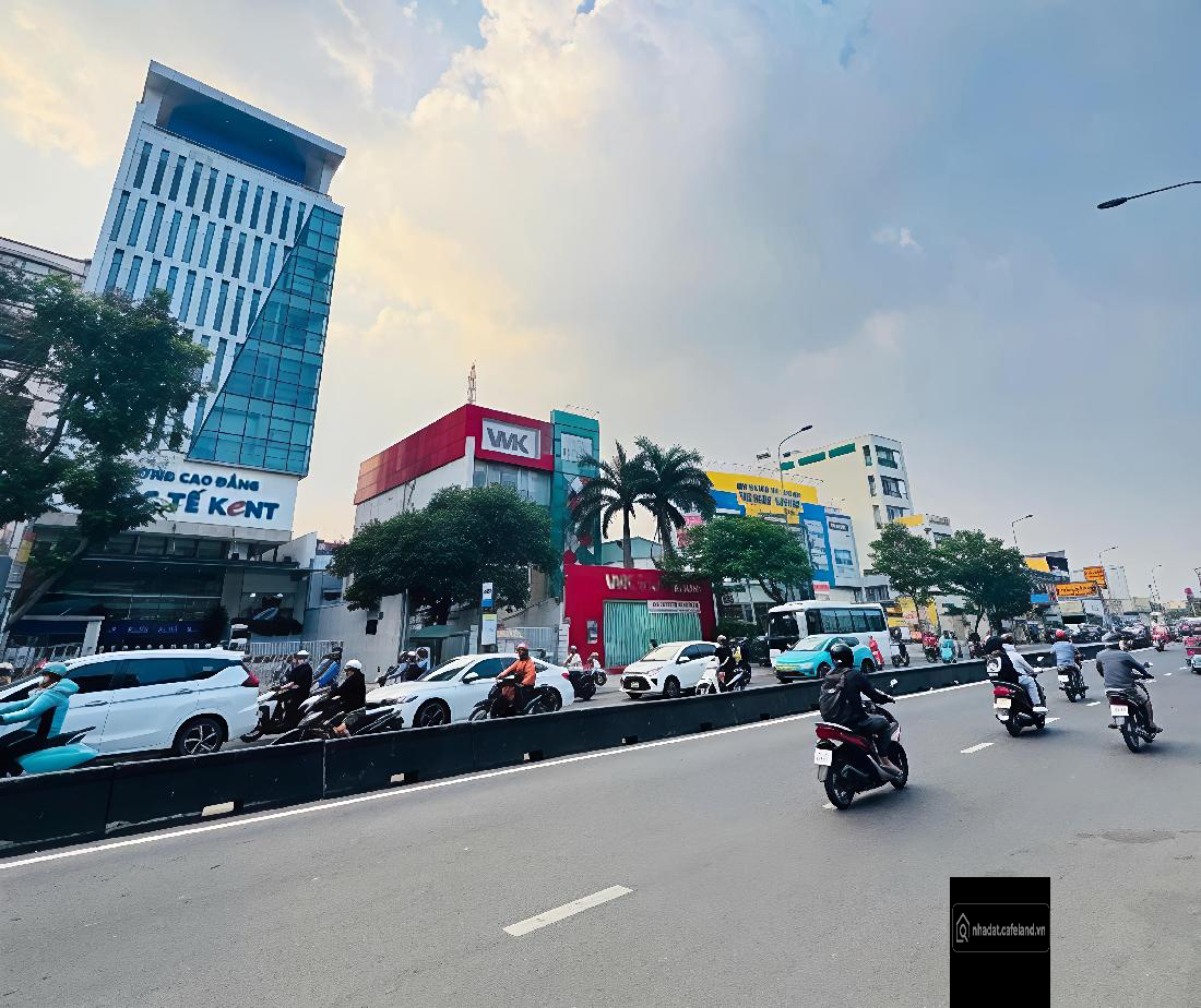 BÁN NHÀ MẶT TIỀN ĐƯỜNG CHÍNH 40M, NHÀ SHR VUÔNG ĐẸP, VỊ TRÍ KINH DOANH SẦM UẤT