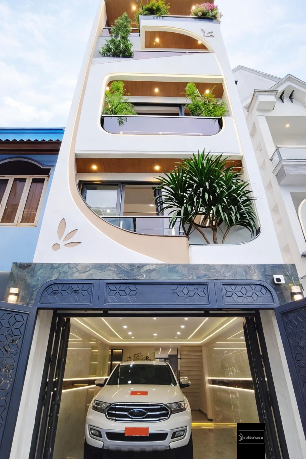 1/ đường xe tải thông ở KD VPCTy Spa, nhà SHR vuông đẹp xây mới 6 tầng thang máy