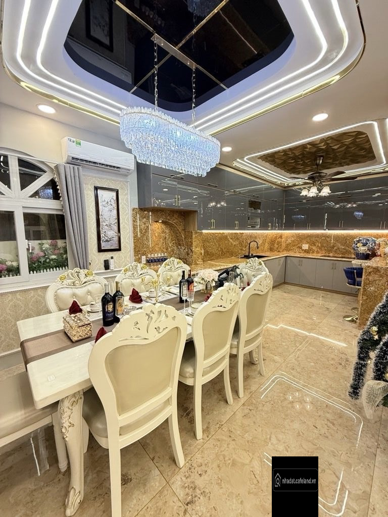 Biệt thự mini, mới đẹp, nội thất xịn, 3pn4wc. Khu cao tầng, an ninh yên tĩnh @ 