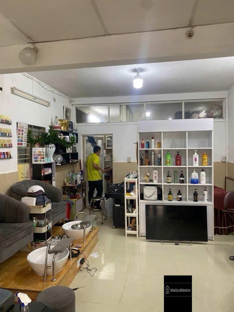 Lô góc, nở hậu 4.5m2, 65m2, hxh quay đầu. Gần mặt tiền đường. Khu vực an ninh