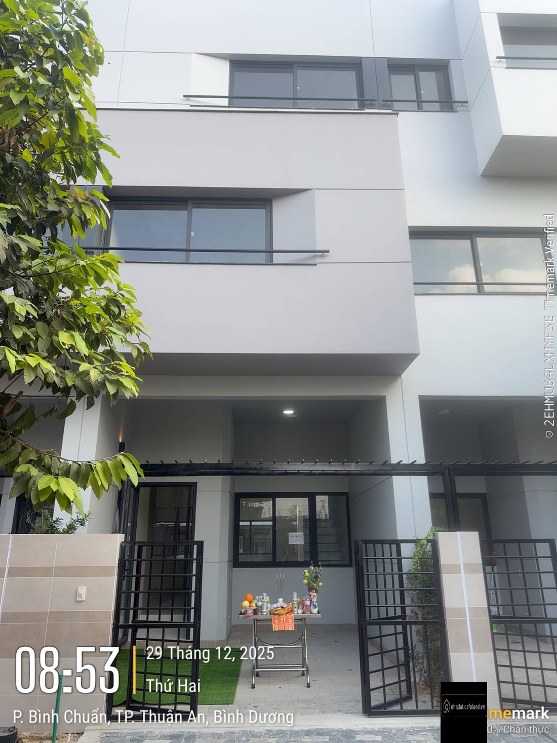 Bán nhà phố mới xây hoàn công 1 trệt 2 lầu