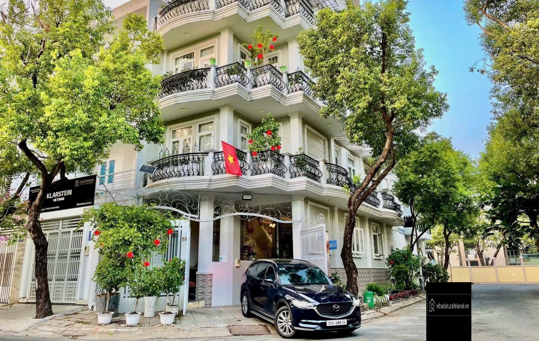 Cho thuê nguyên căn nhà quận 7 hầm 4 tầng 6mx18m