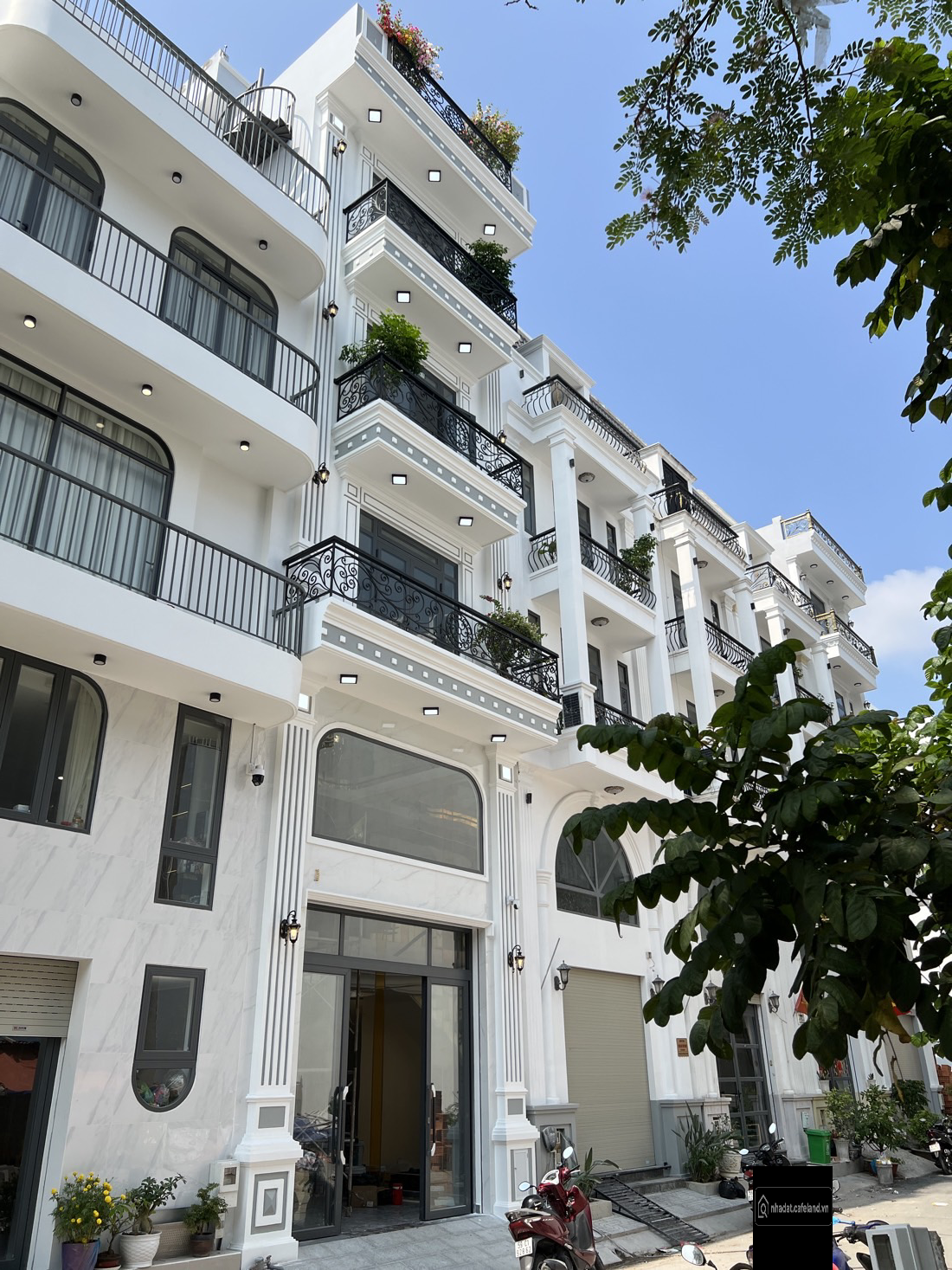 Bán nhà quận 7 xây 6 tầng full nội thất