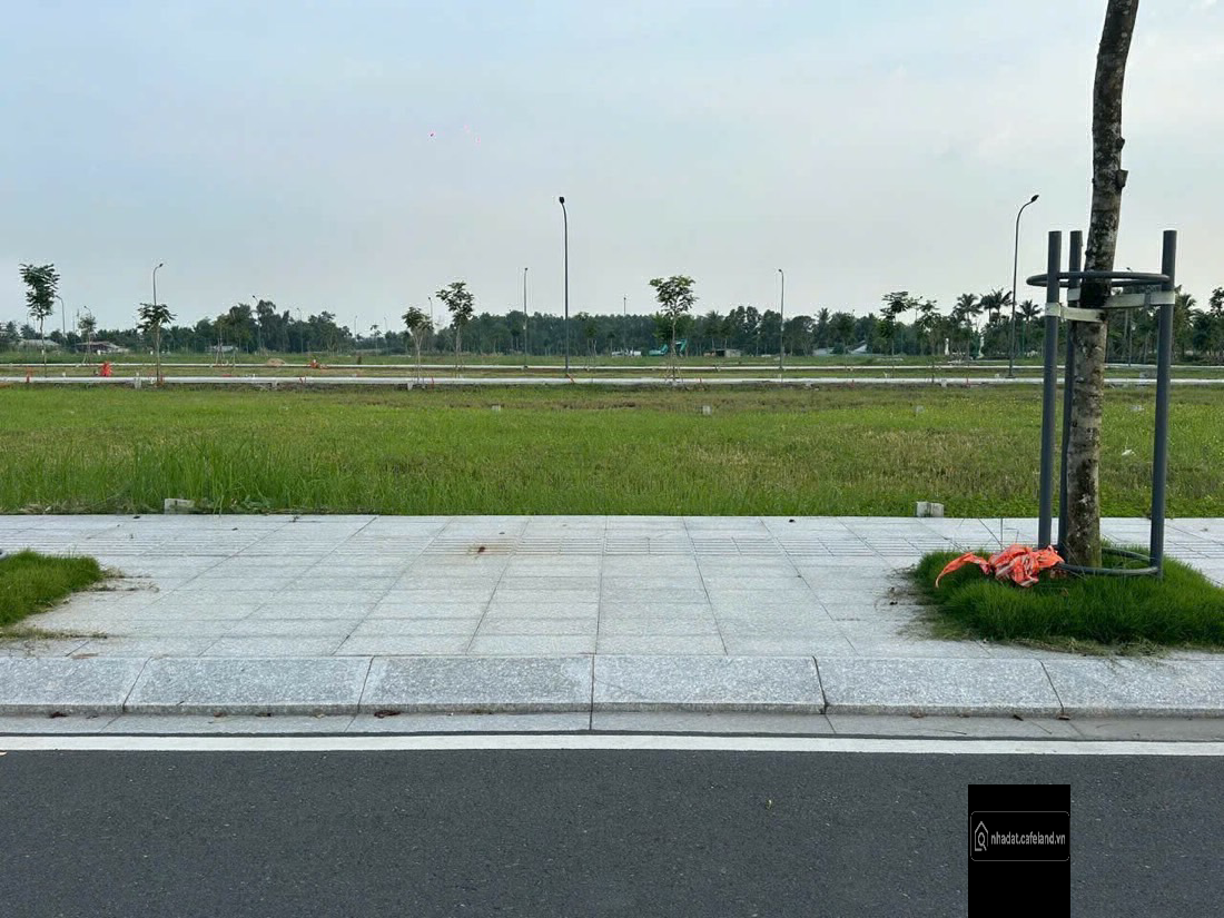 Cần tiền bán gấp lô đất 108m2 ngay Xã Thủ Thừa