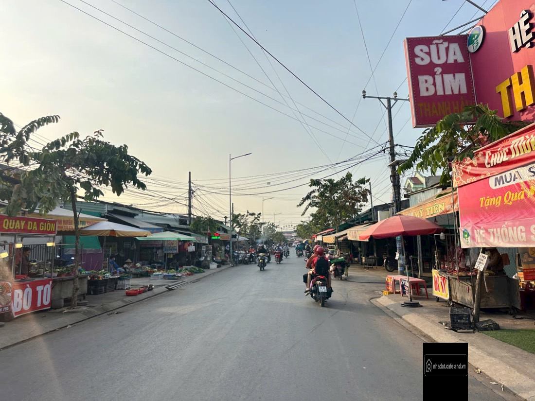 bán nhà xây mới gần chợ, đường Gò Hưu, 4PN 