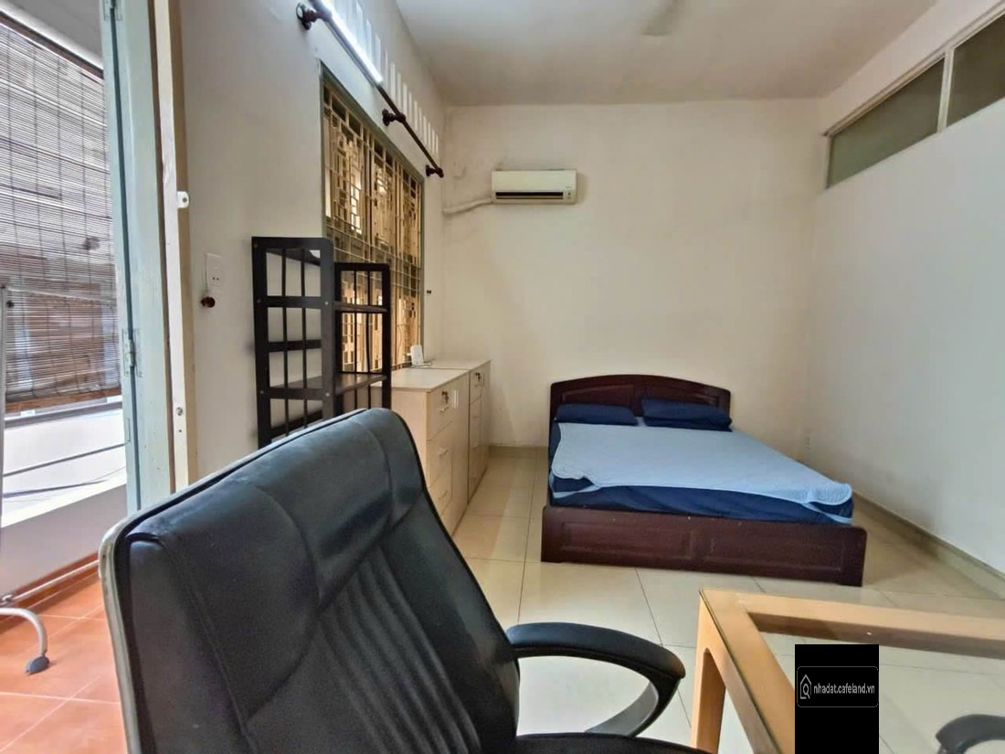 Nhà NguyễnHiền, BànCờ, Q3, hiếm nhà bán, gần mặt tiền, đang cho thuê