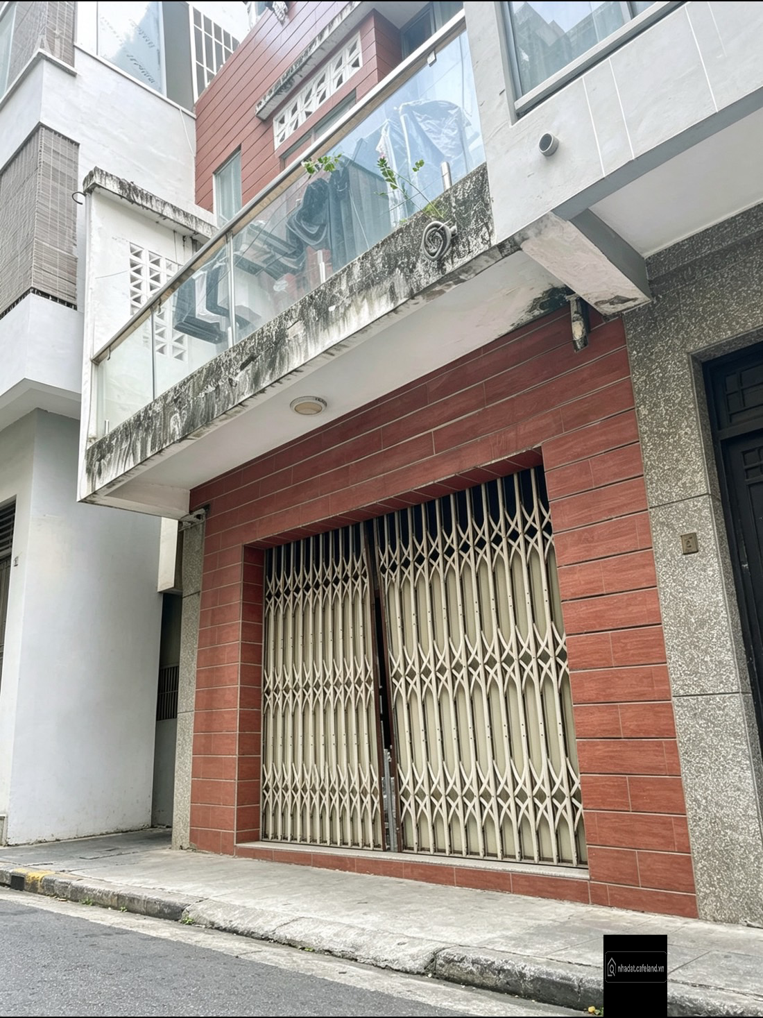 Chủ ngộp cần bán nhà Hoà Hảo _ quận 10, đang có dòng tiền 45triệu.