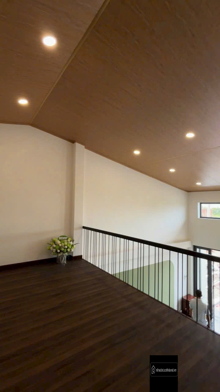 Cần bán nhà gác lửng mới xây dt 125m mặt đg 25m giá 2.3