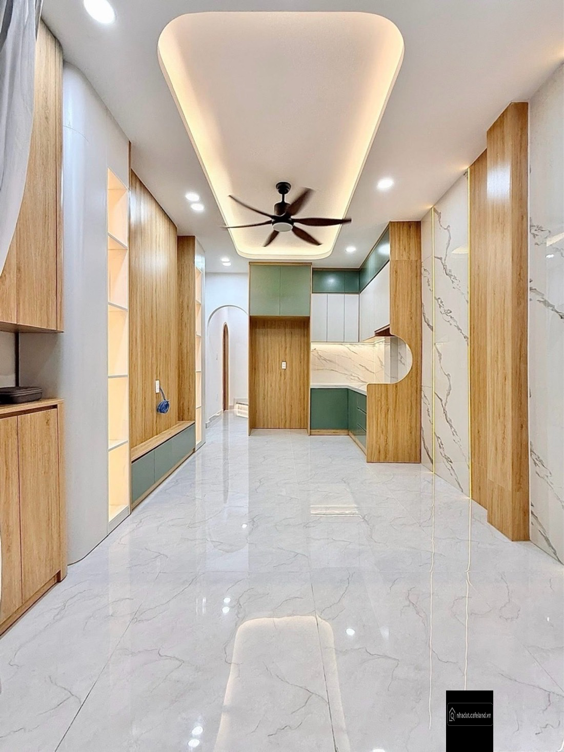 Nhà mới đẹp lung linh, gần mặt tiền đường, vị trí trung tâm. Khu dân cư không qh