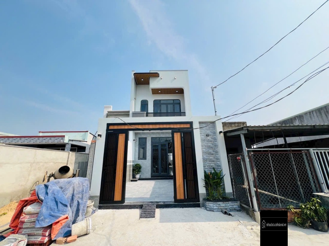 bán nhà 1 trệt 1 lầu 3 PN gần ngã 3 Mỹ Hạnh và gần KCN Hoàng Gia | DT: 5x32m